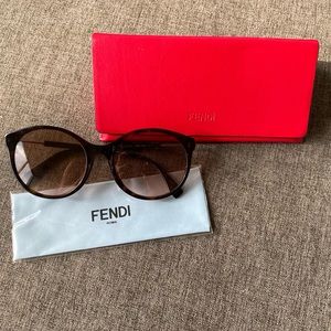 FENDI Round Tortoise Shell Sunglasses EUC